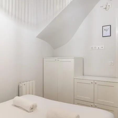 An Enchanting Parisian Hideaway Appartamento Parigi