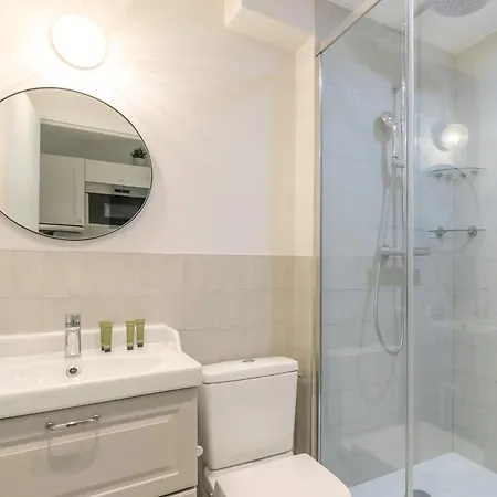 Appartamento An Enchanting Parisian Hideaway