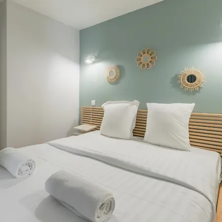 An Enchanting Parisian Hideaway Appartamento Parigi